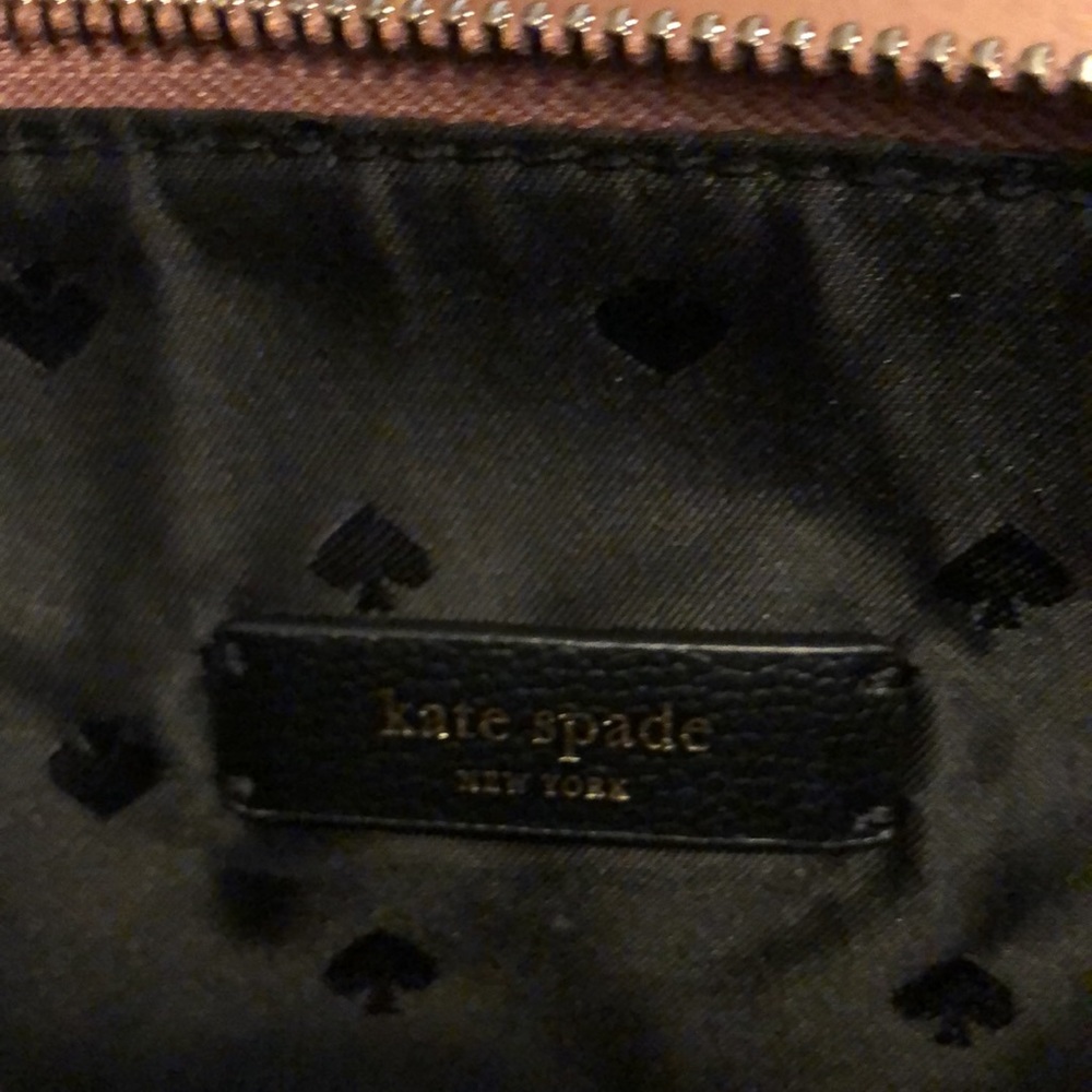 Kate Spade crossbody. - Picture 4 of 6
